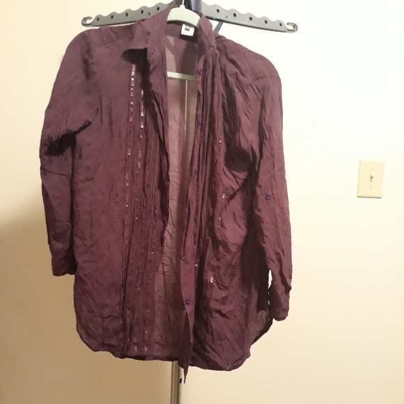 Top - Picture 2 of 2